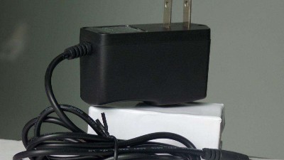 试验案例：高温对<i style='color:red'>电源适配器</i>安全性能的影响