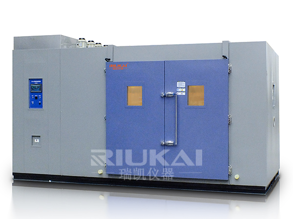 步入式<i style='color:red'>高低温试验</i>室